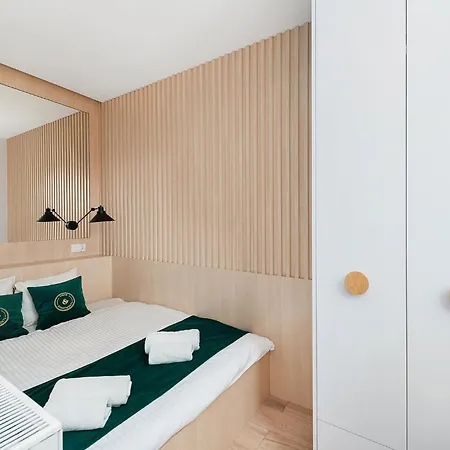 By Bed&bath Apartment