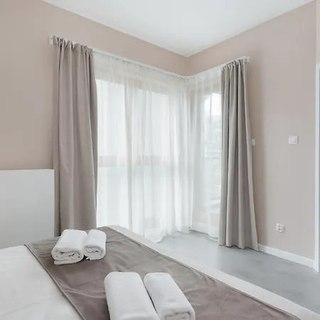 By Bed&bath Apartment
