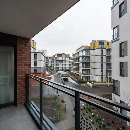 By Bed&bath Apartment *