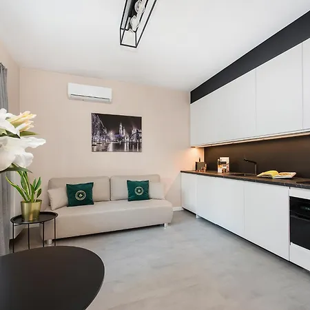 Apartment By Bed&bath *